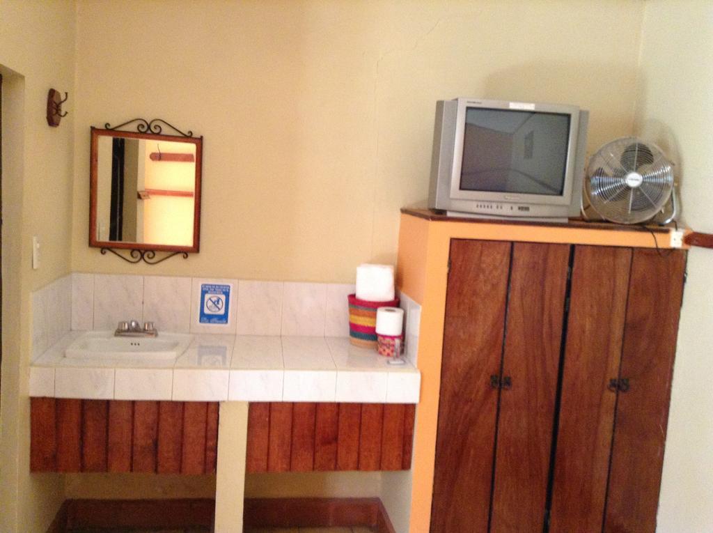 Los Faroles Hotel Uruapan (Michoacan) 部屋 写真