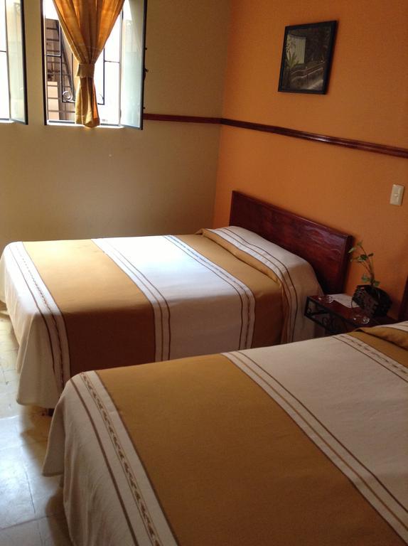 Los Faroles Hotel Uruapan (Michoacan) 部屋 写真